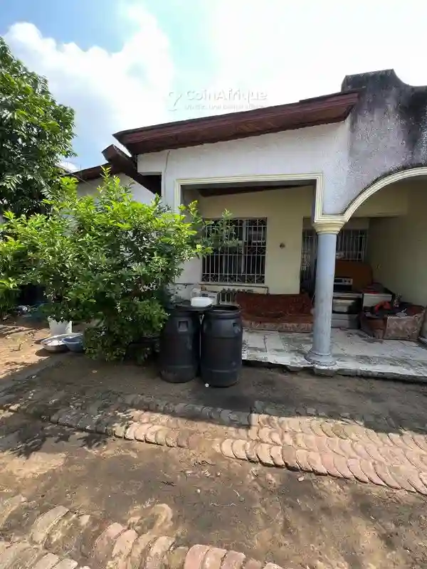 Vente Villa 9 Pièces - Kinshasa - Vue 1