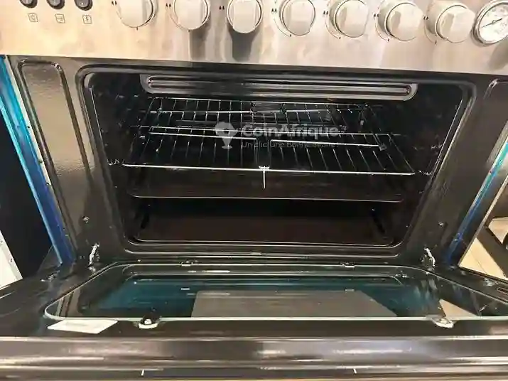 Cuisinière - Vue 1