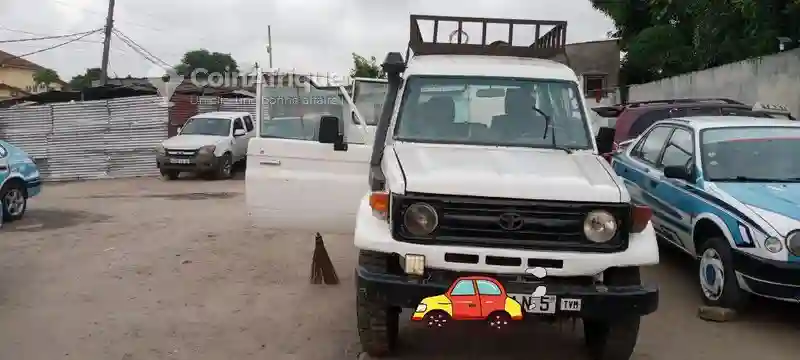 Toyota Land Cruiser 2000 - Vue 1