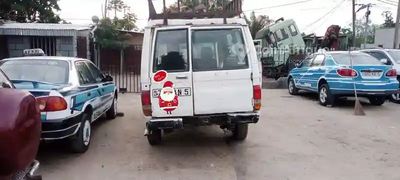 Toyota Land Cruiser 2000 - Vue 2