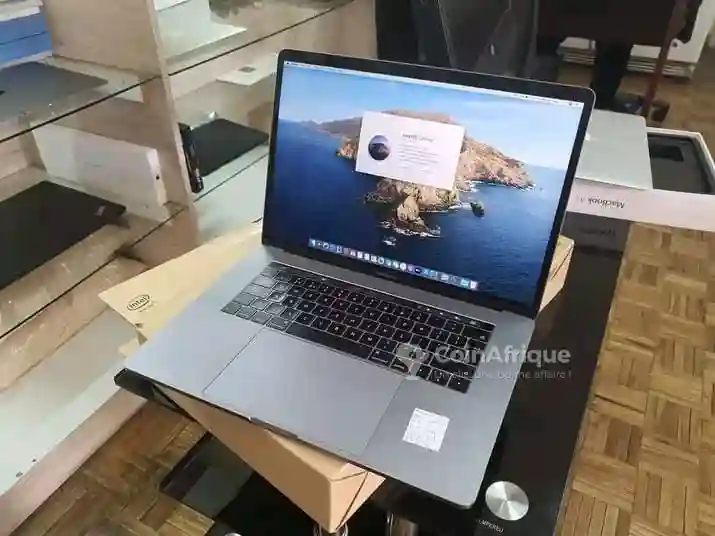 PC Macbook Pro Core i7 - Vue 1