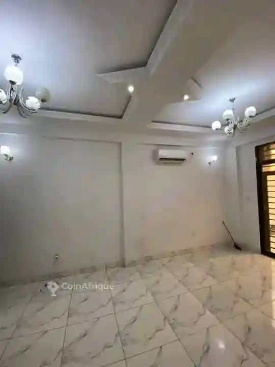 Vente Maison 4 Pièces - Lemba - Vue 2