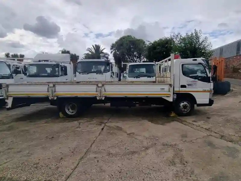 Mitsubishi L400 - Vue 1
