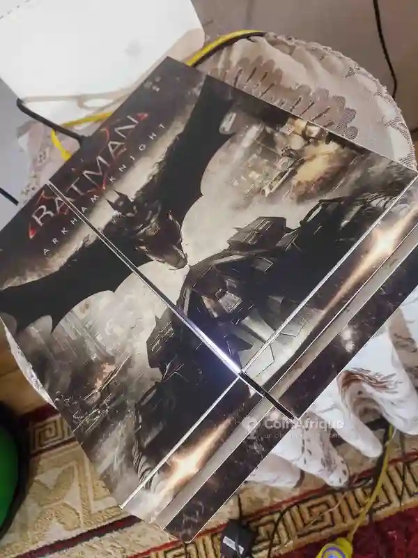 Playstation 4 Slim - Vue 2