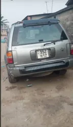 Infiniti QX4