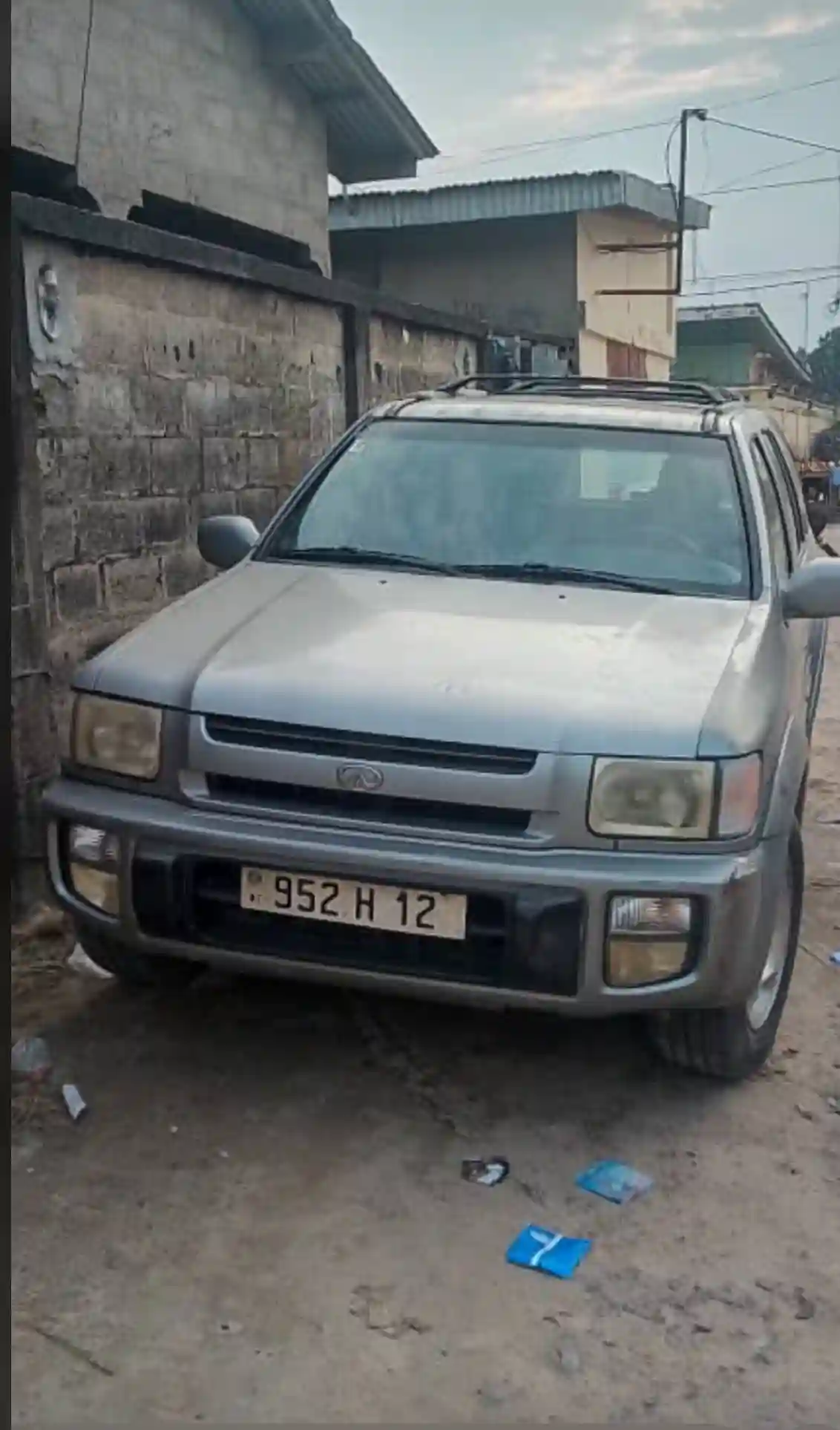 Infiniti QX4 - Vue 1