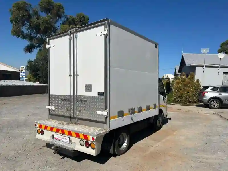 Toyota Dyna - Vue 8