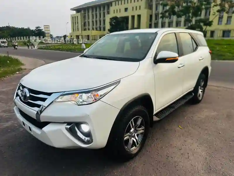 Toyota Fortuner 2019 - Vue 1