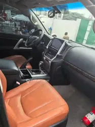 Toyota Land Cruiser VX 2018