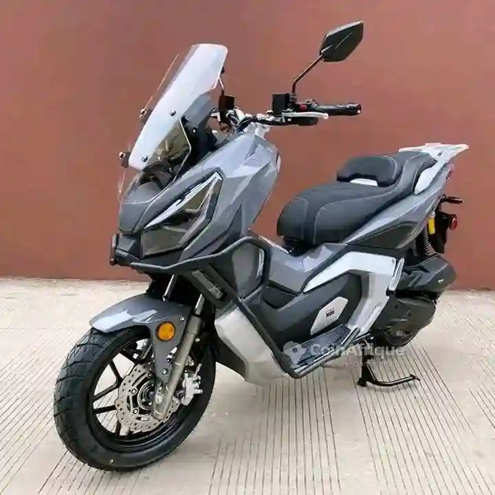 Moto Dream 2013 - Vue 1