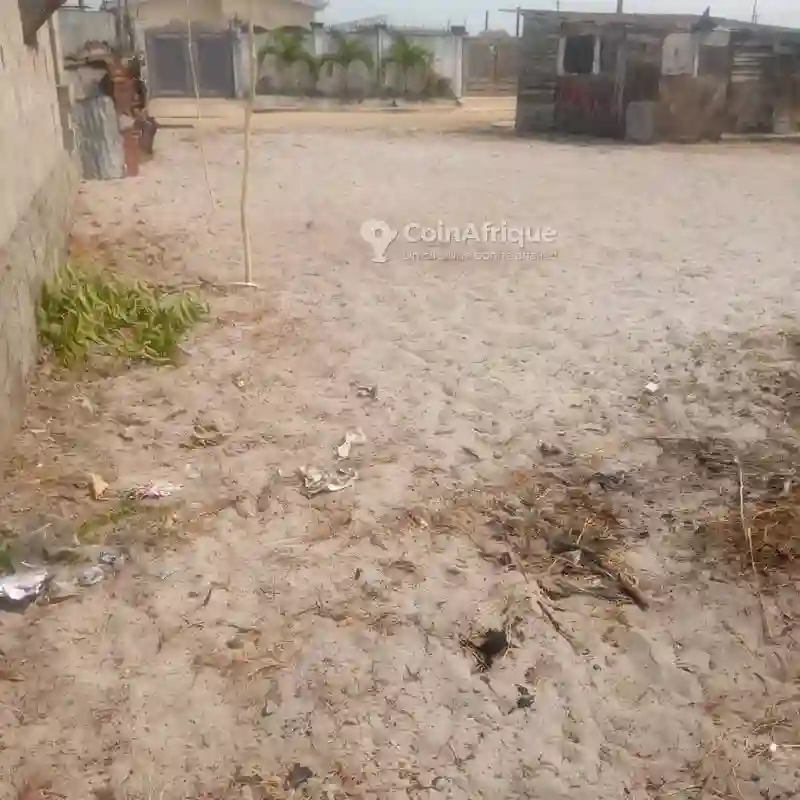 Terrain250m² - Ngoyo