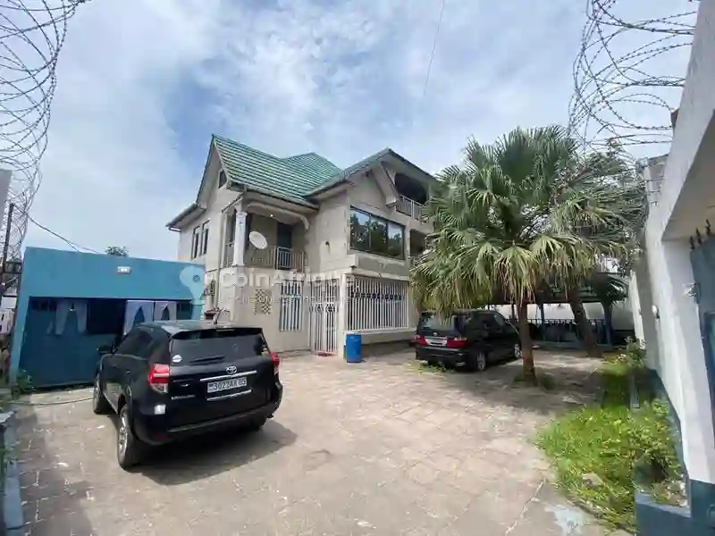 Location Villa Duplex 7 Pièces - Lemba Salongo