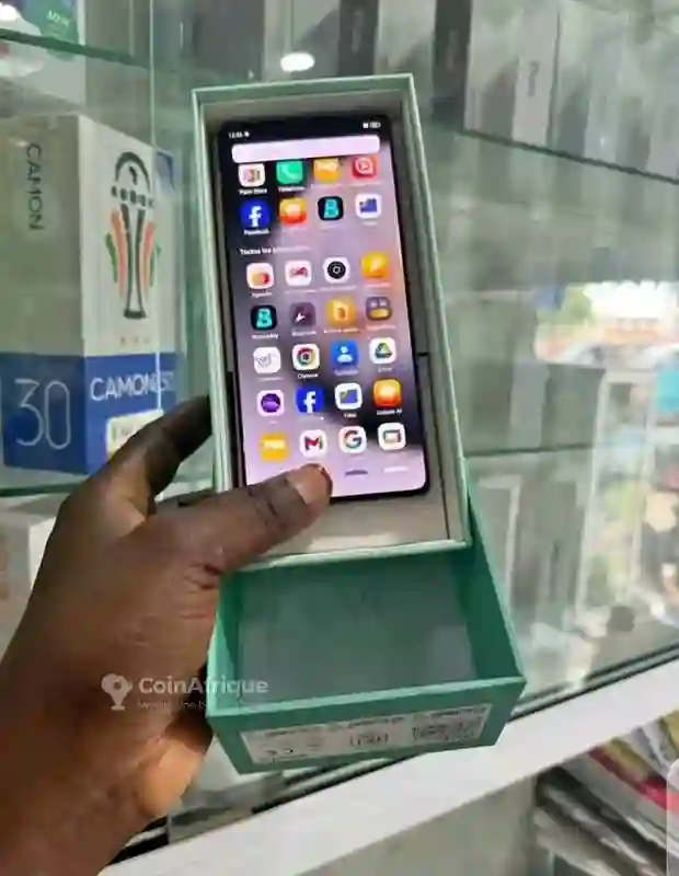 Tecno Camon 30