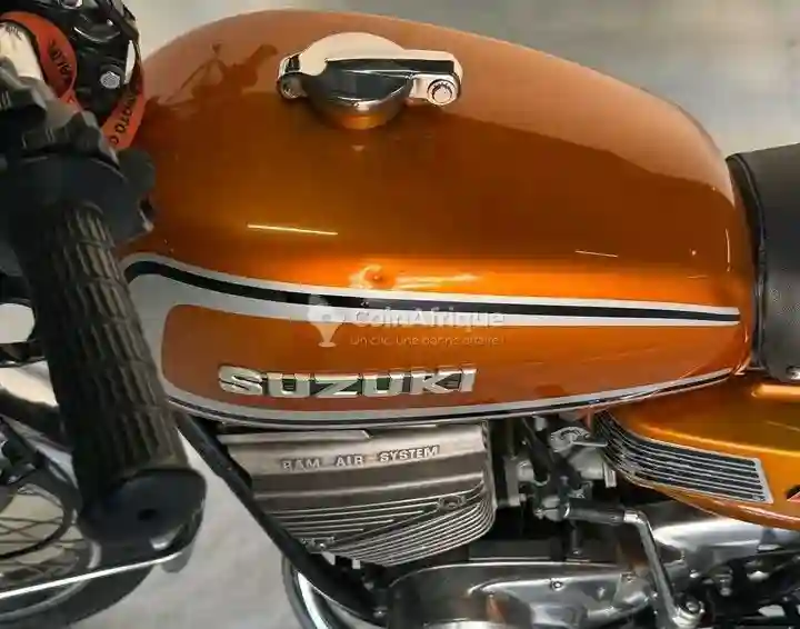 Suziki 2025 - Vue 1