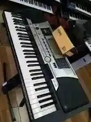 Piano Yamaha prs 556