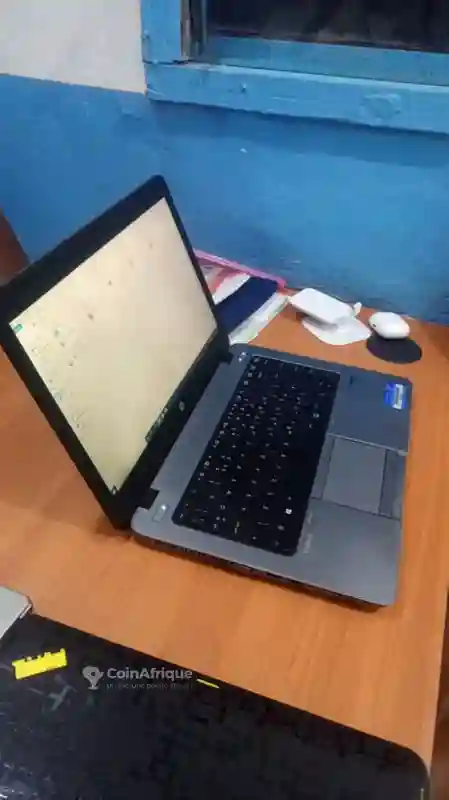 PC HP Intel Core i5 - Vue 1